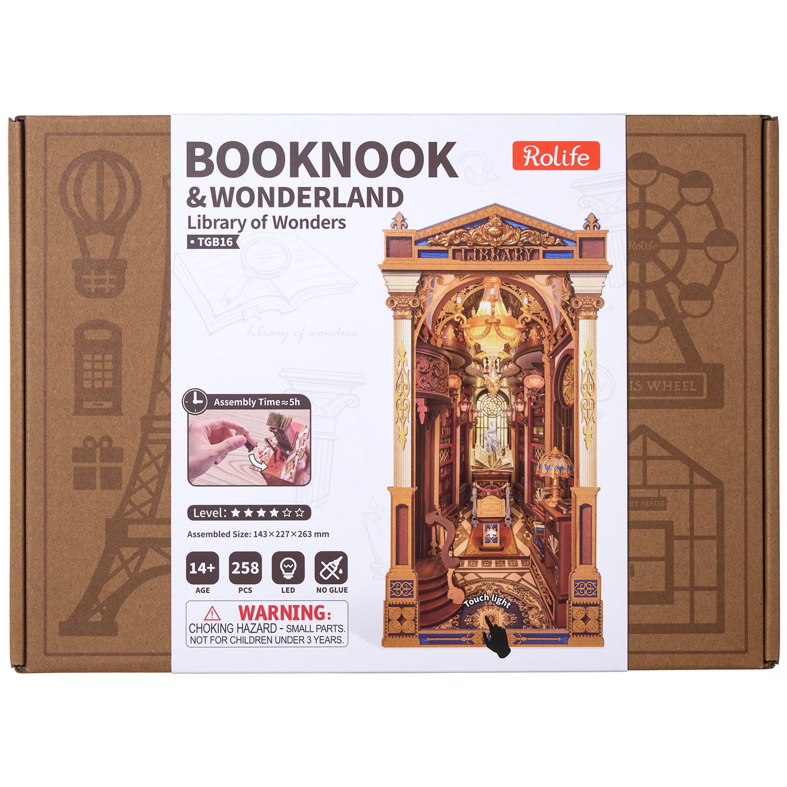 Voorkant verpakking van de Robotime Library of Wonders, book nook houten bouwpakket van een ouderwetse, luxueuze bibliotheek