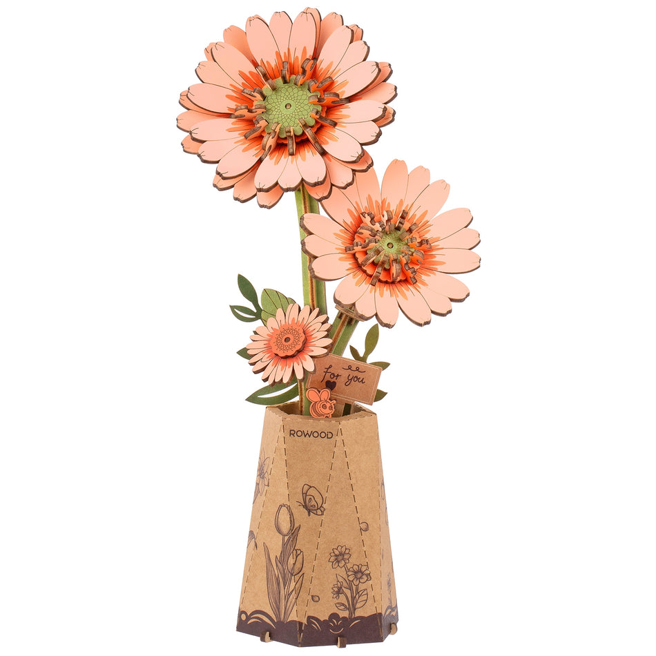 Productfoto van de Robotime Light Orange Gerbera, houten bouwpakket van een lichtoranje gerbera