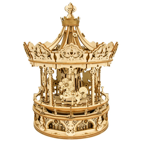 Productfoto van de Robotime Romantic Carousel, houten bouwpakket van een ronddraaiend muziekdoosje in de vorm van een ouderwetse carousel