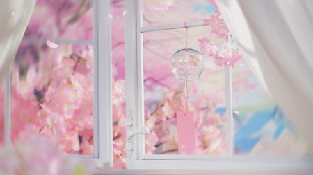 Sfeervolle videopresentatie van de Robotime Sakura Dreamy Tour, houten bouwpakket van een tv’tje met daarin een rondrijdend trammetje