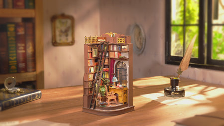 Sfeervolle videopresentatie van de Robotime Silent Corner Study, houten bouwpakket van een book nook boekensteun